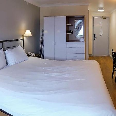 247Hotel.Com Oldham Eksteriør bilde